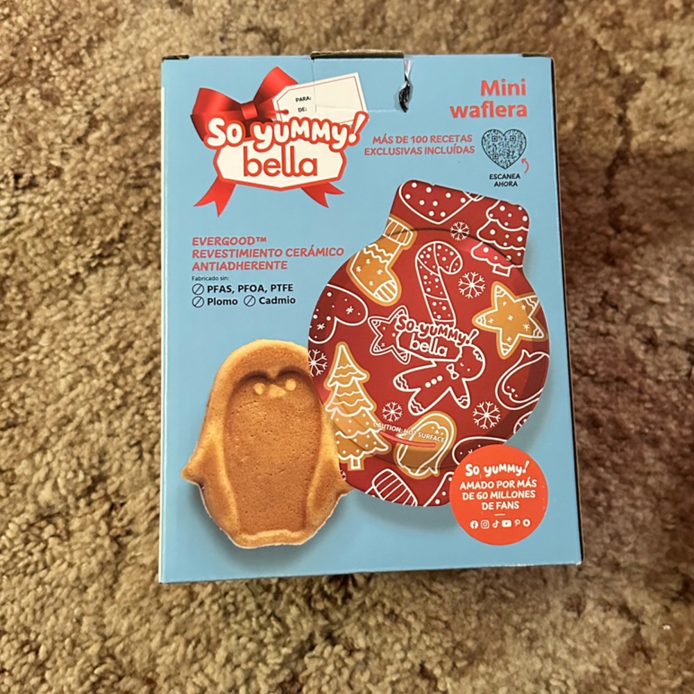 Bella Mini Penguin Waffle Maker - Red and Blue